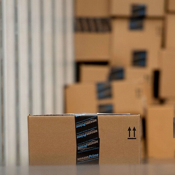 AMAZON Returns Mystery Box 🔥 Lot of 5 to 10 Assorted Items - Picture 1 of 6